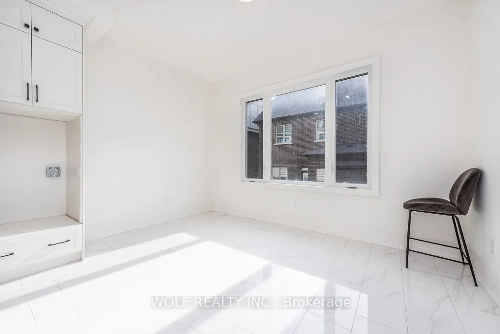 80 Jack Bowerbank Boulevard