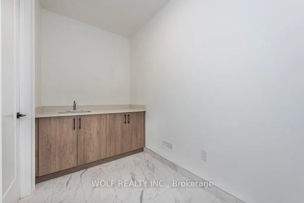 80 Jack Bowerbank Boulevard