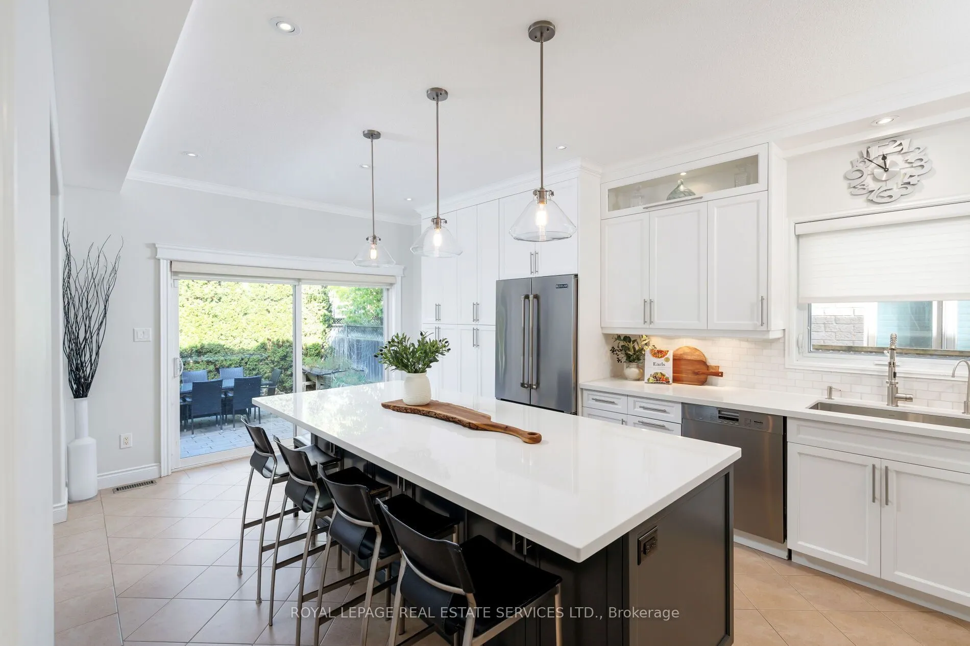 2619 North Ridge Trail