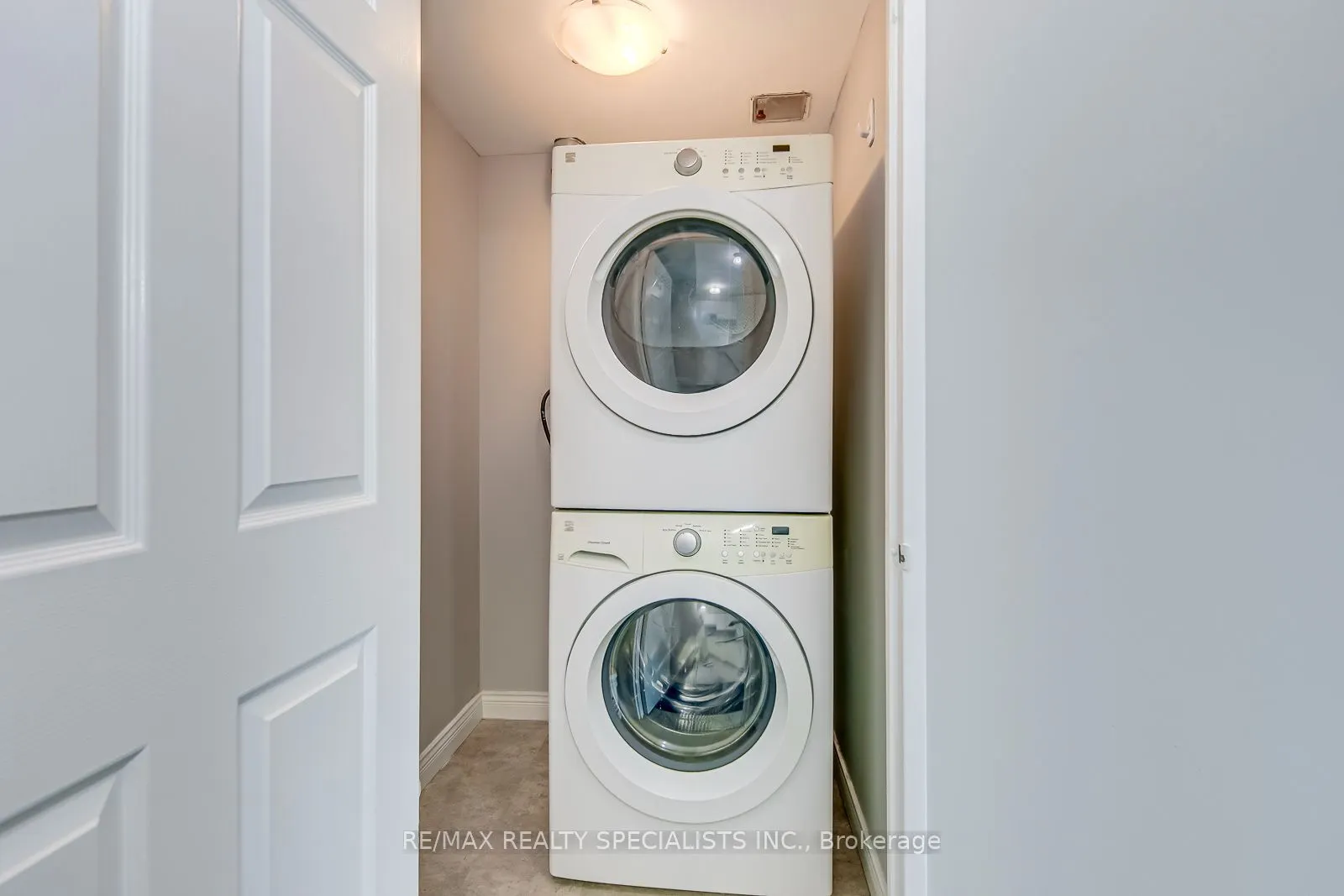 2177 Burnhamthorpe Road W #1605