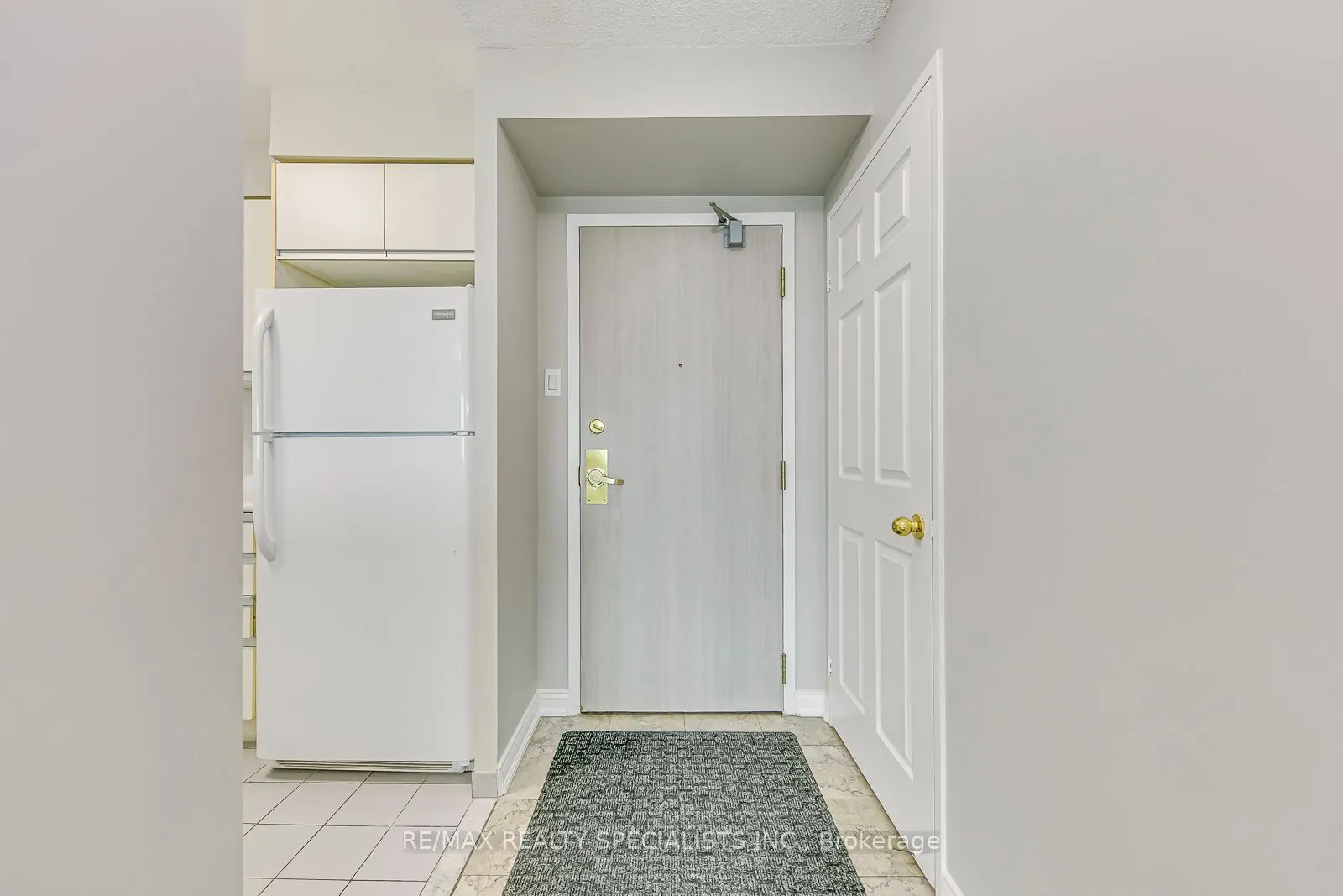 2177 Burnhamthorpe Road W #1605