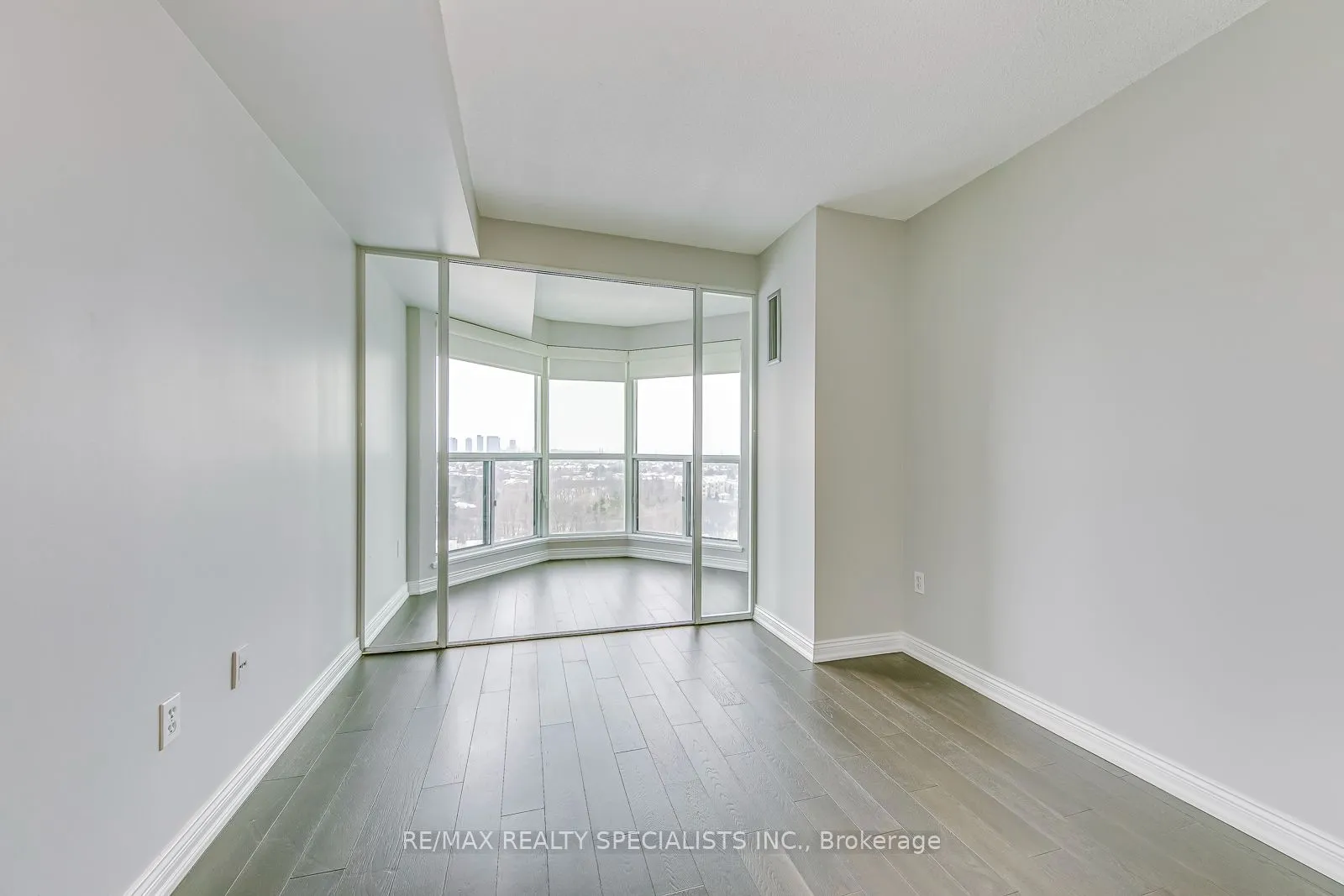 2177 Burnhamthorpe Road W #1605
