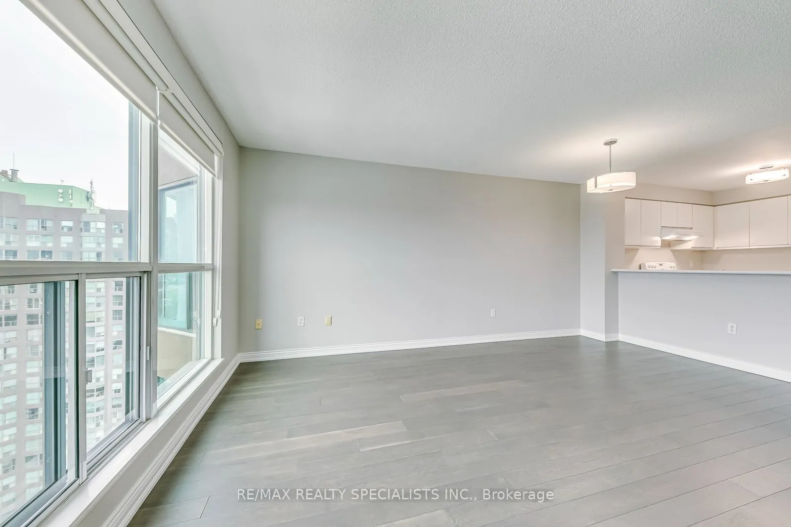 2177 Burnhamthorpe Road W #1605