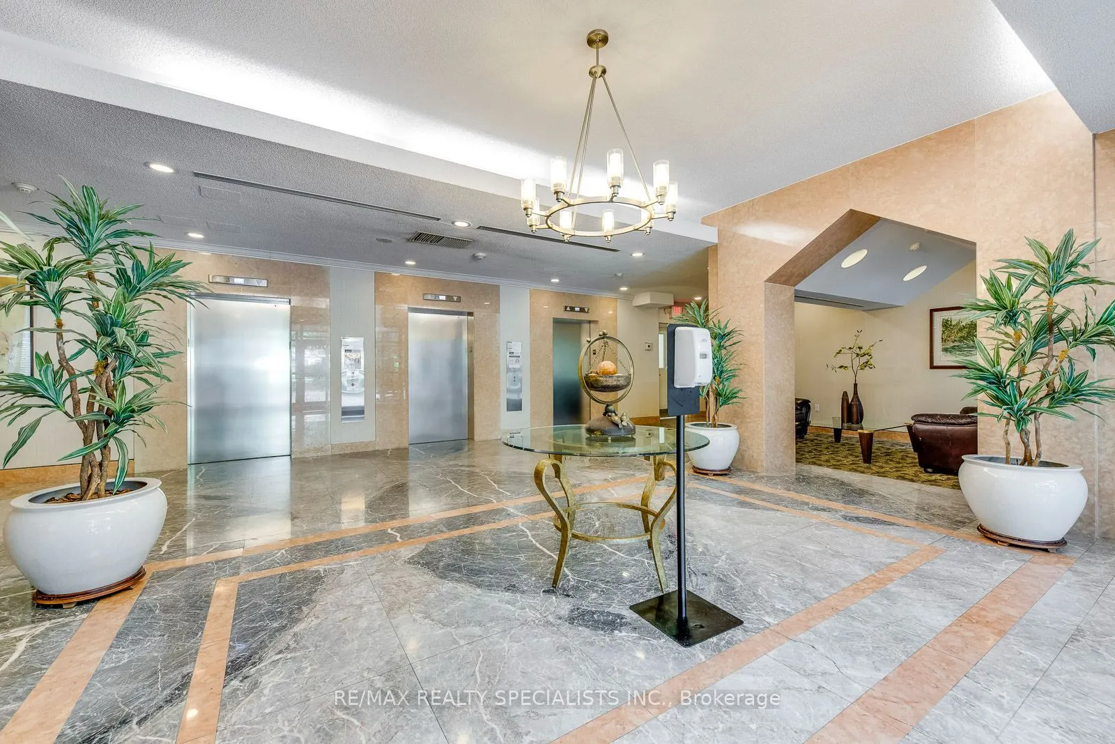 2177 Burnhamthorpe Road W #1605