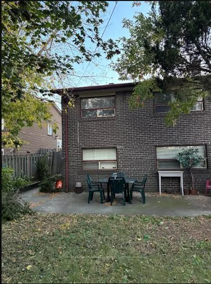 3 Benton Street