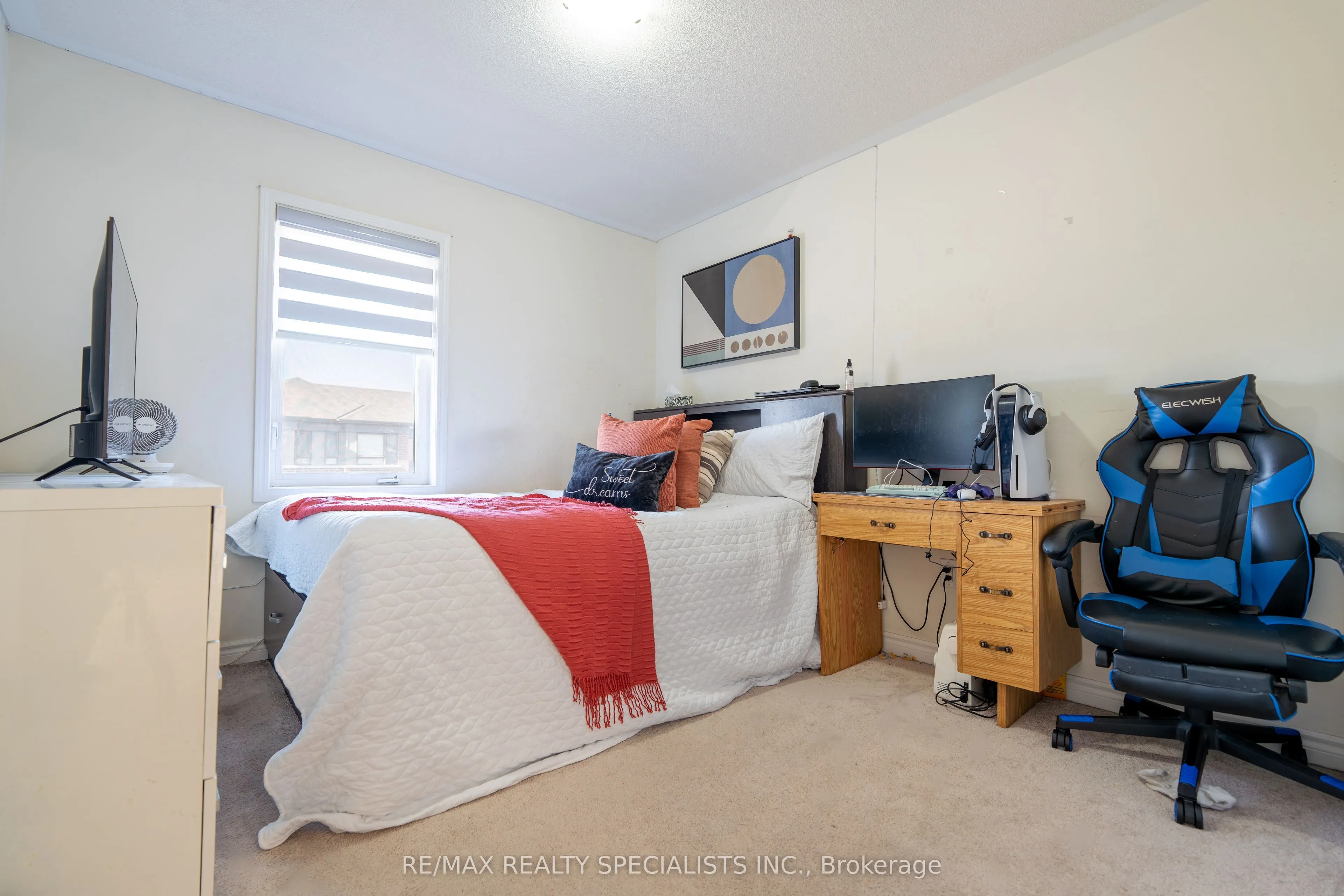 1 Boothill Drive