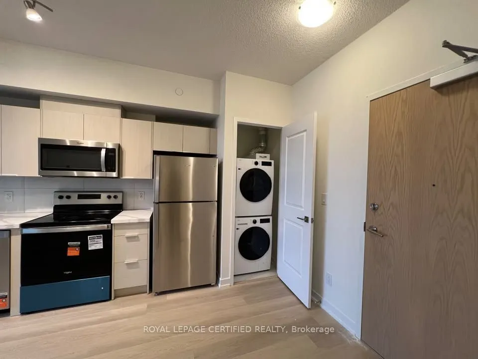 2825 Jane Street #818