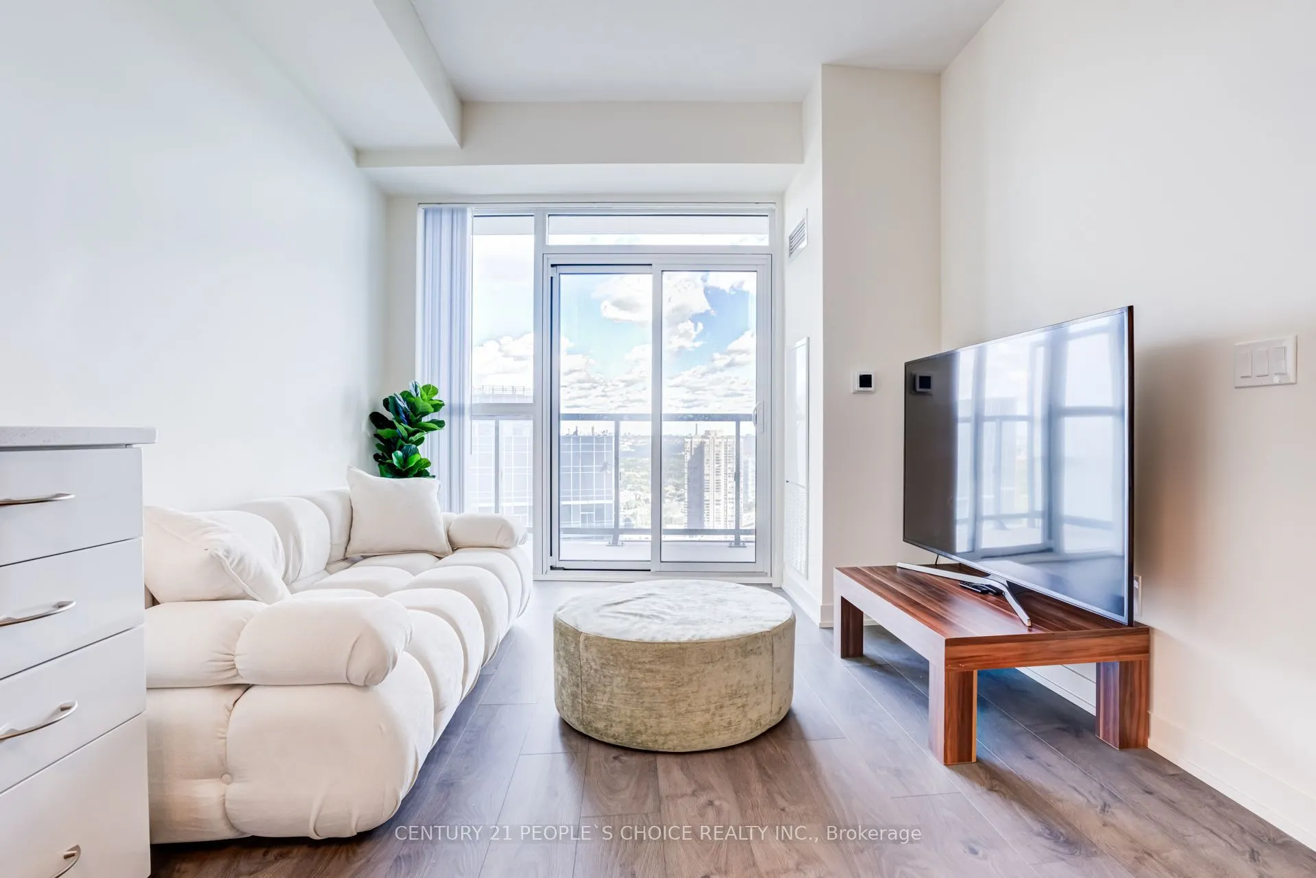 38 annie craig Drive #4401
