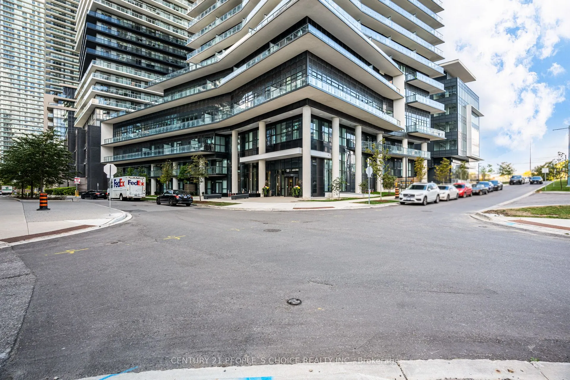 38 annie craig Drive #4401