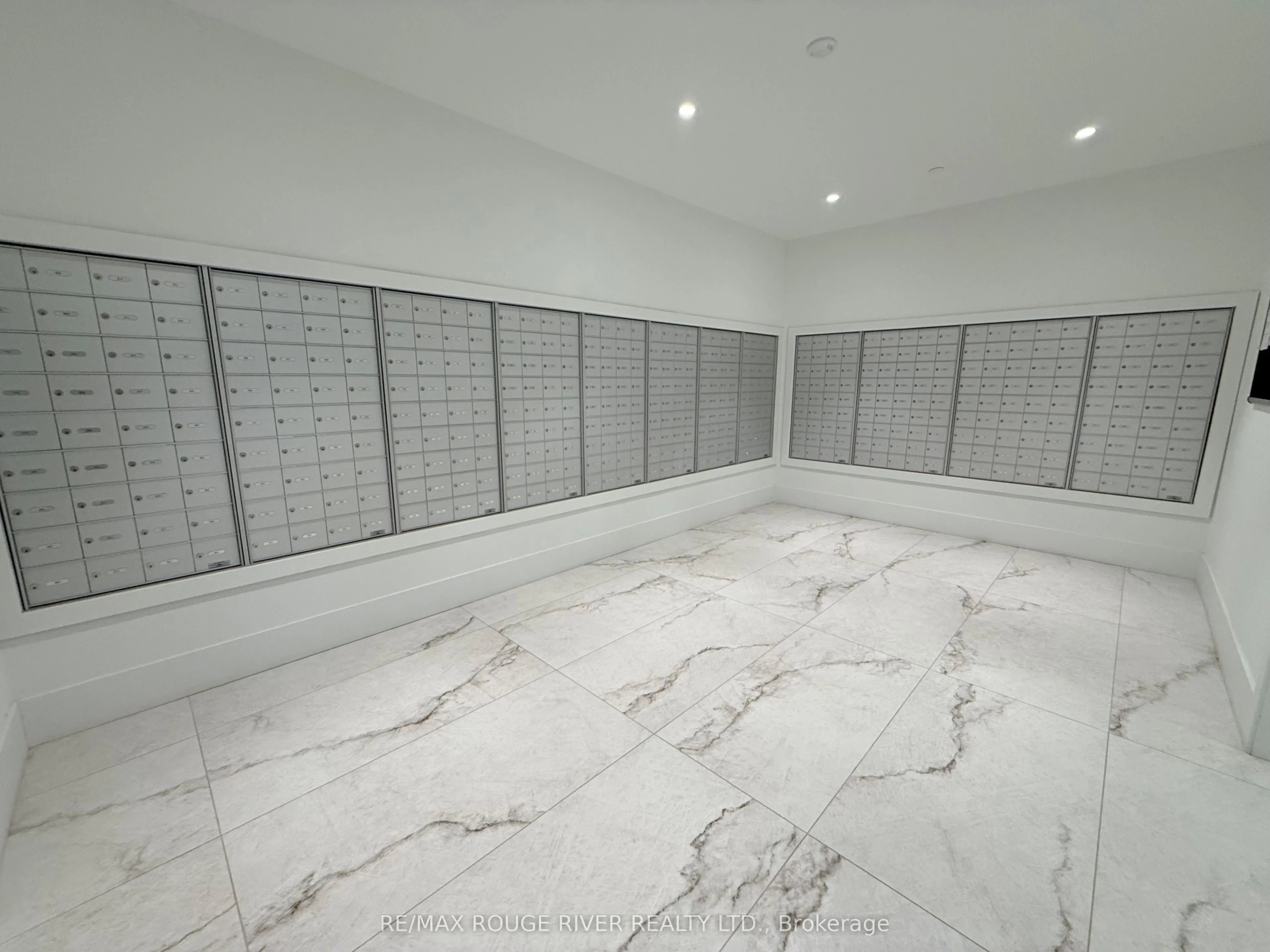4010 Eglinton Avenue W #2616