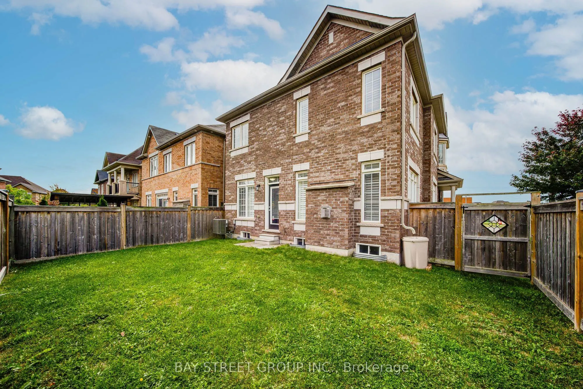 382 Begonia Gardens