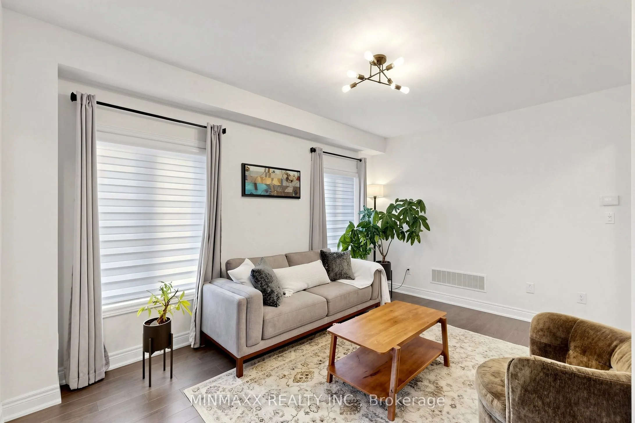 26 Walworth Street