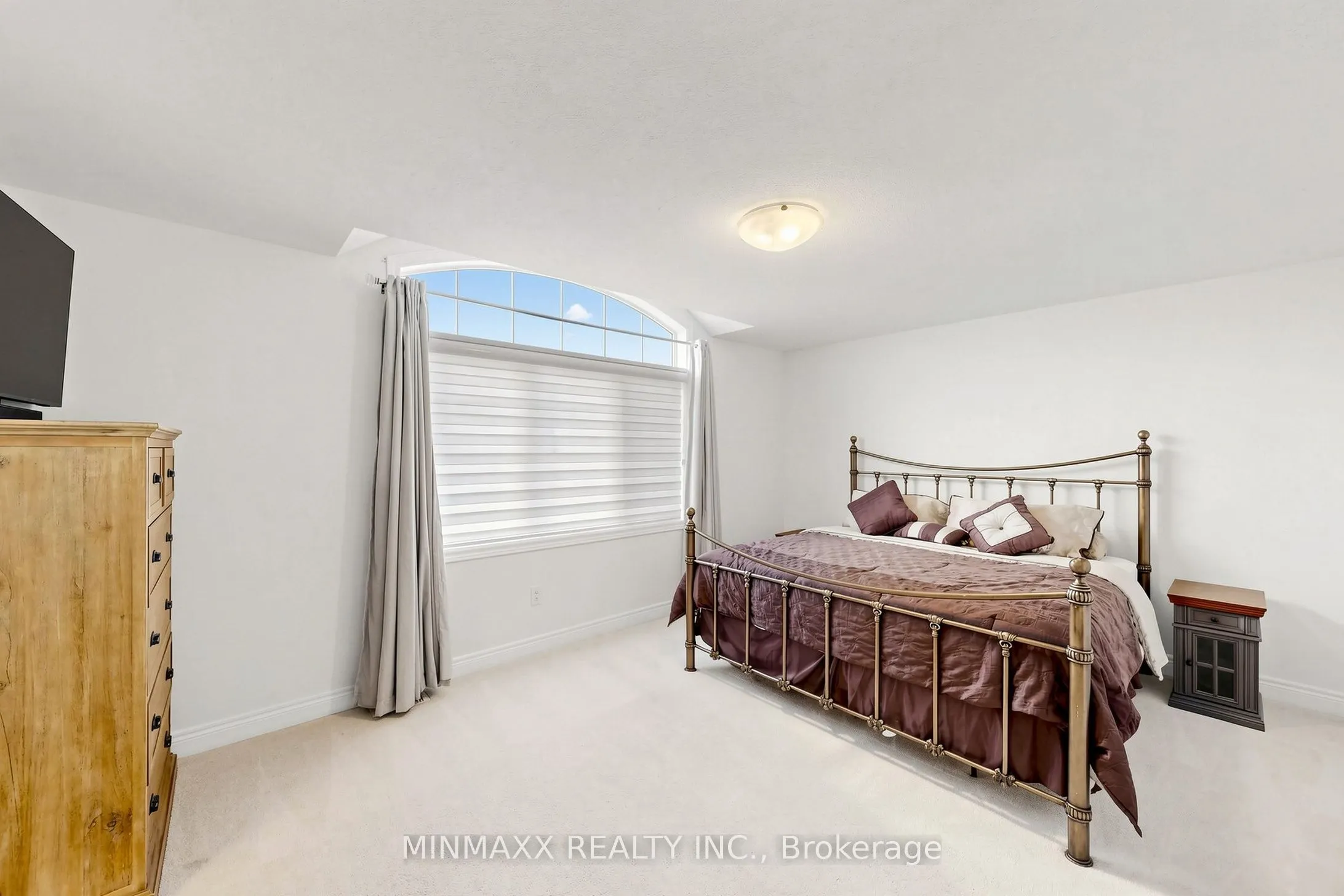 26 Walworth Street