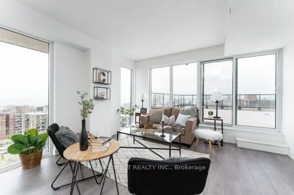 270 Dufferin Street W #1207