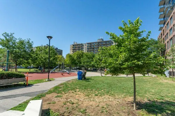 270 Dufferin Street W #1207