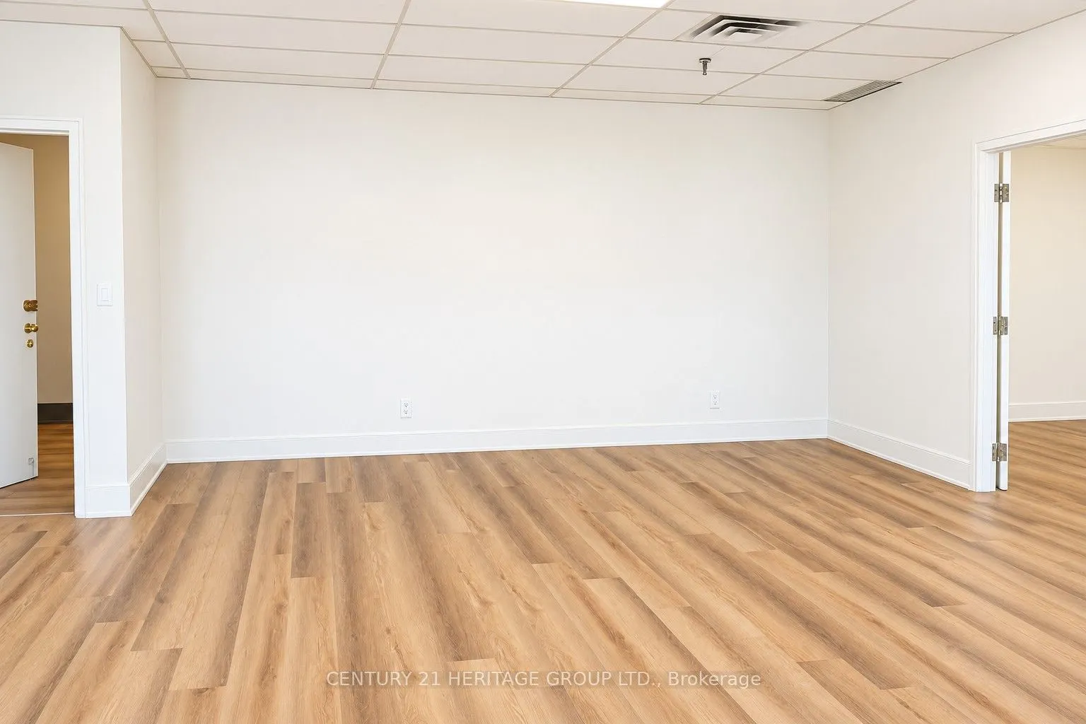 4544 Dufferin Street #205