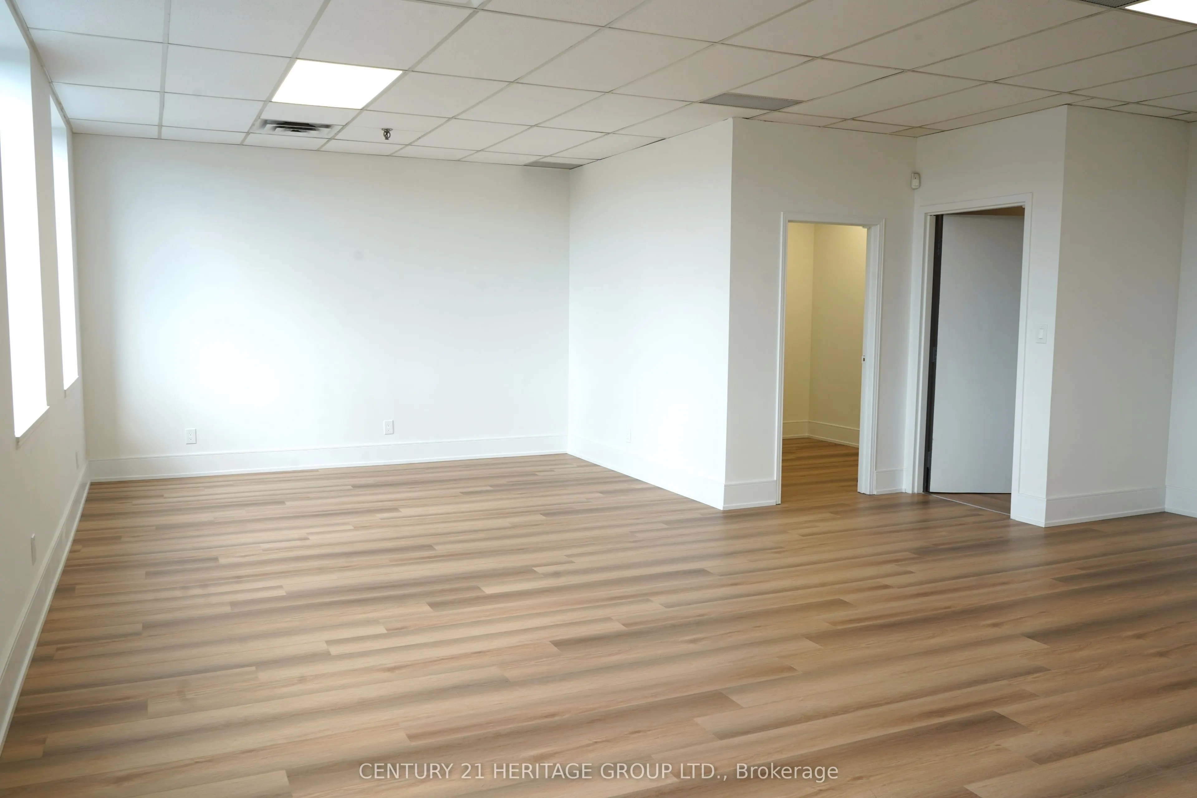 4544 Dufferin Street #205
