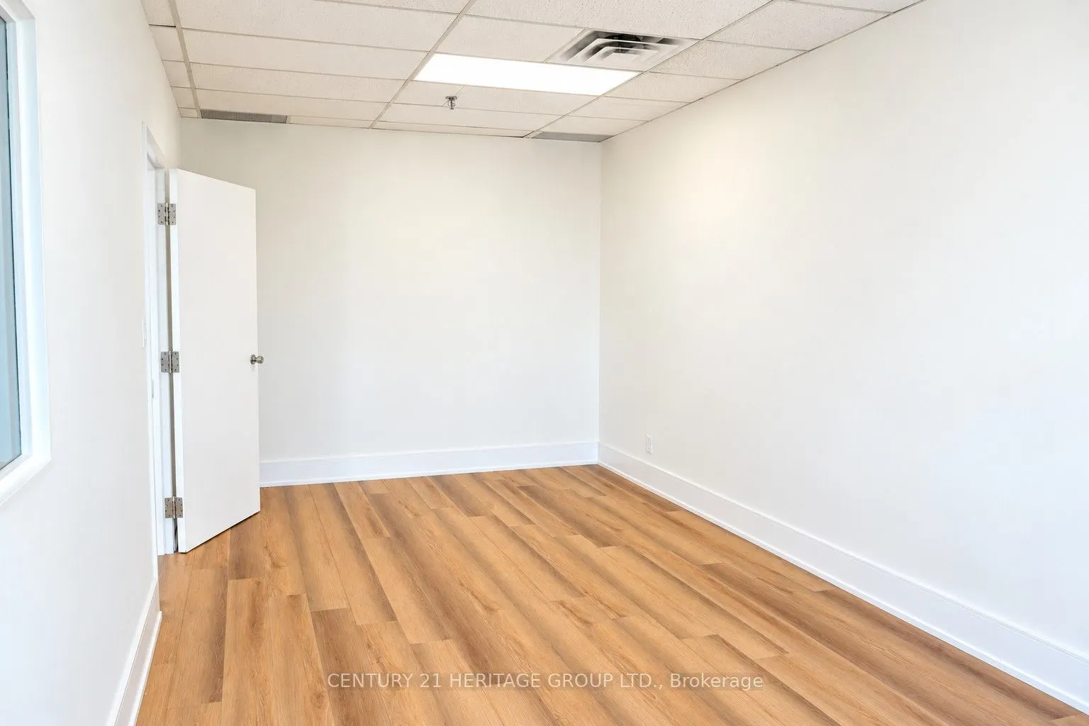4544 Dufferin Street #205