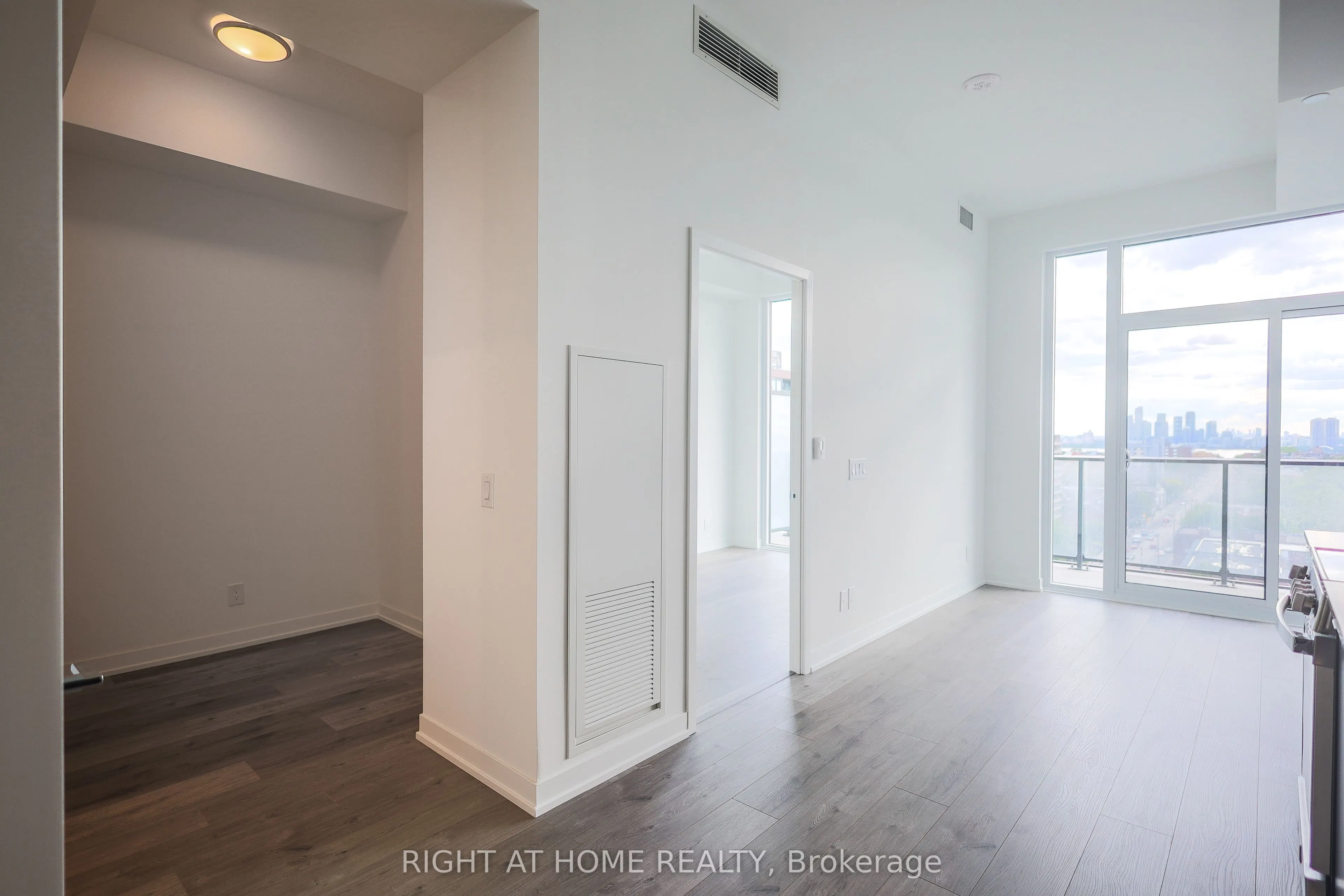 285 Dufferin Street #1405