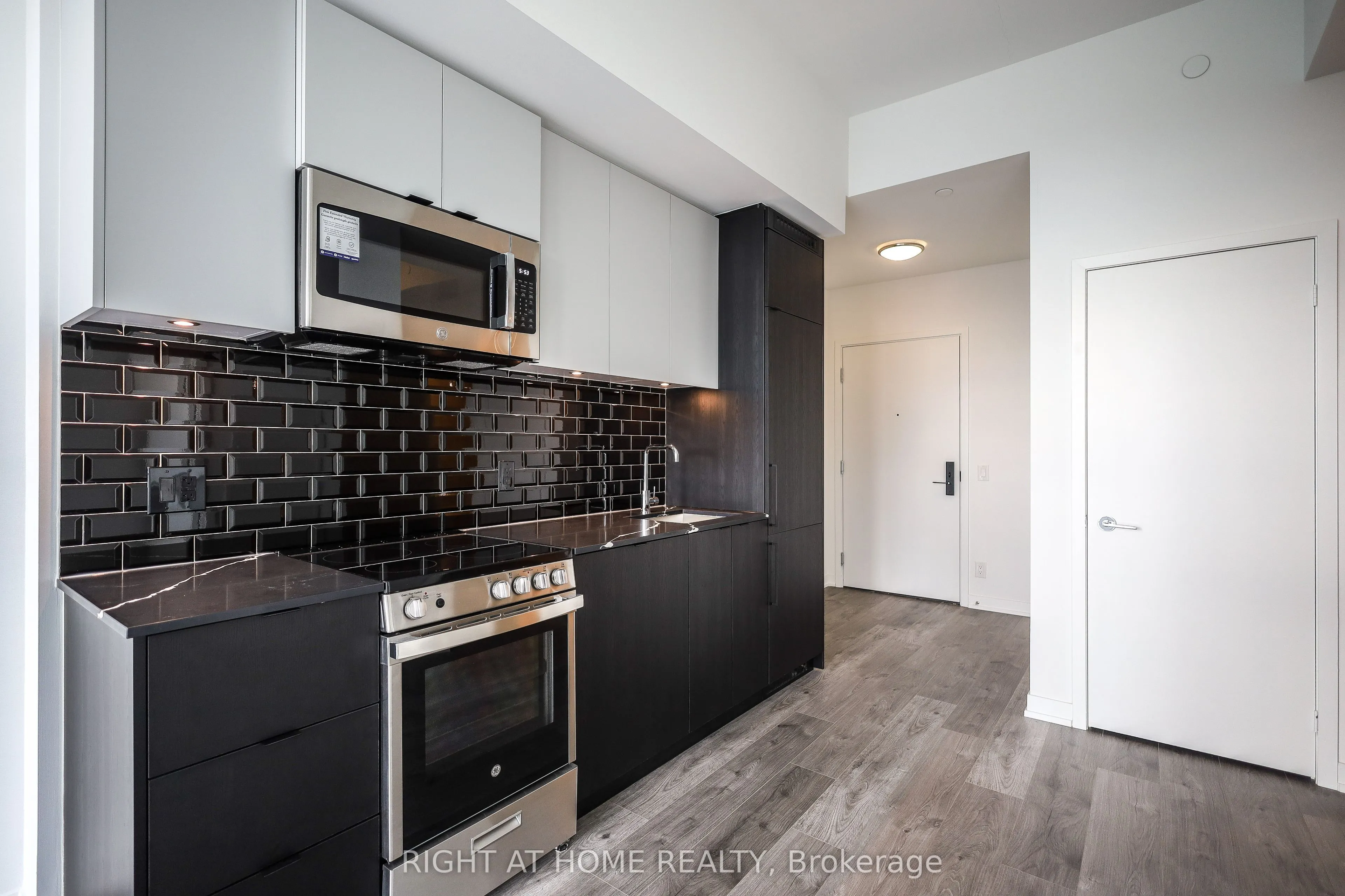 285 Dufferin Street #1405