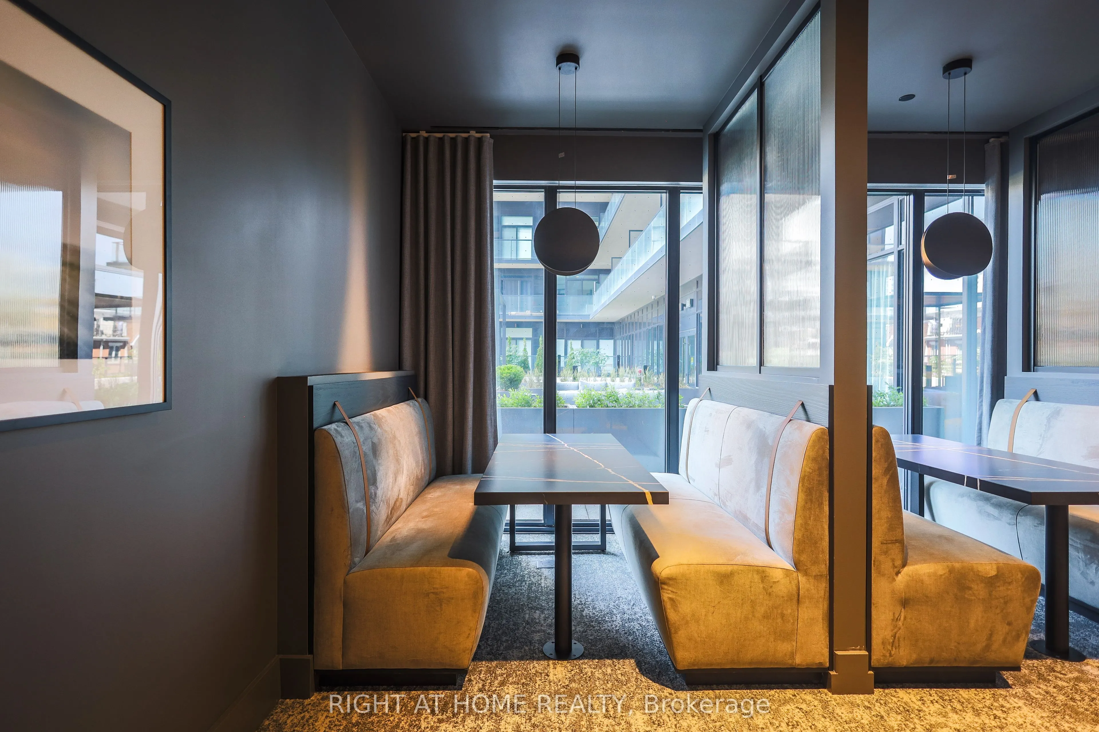 285 Dufferin Street #1405