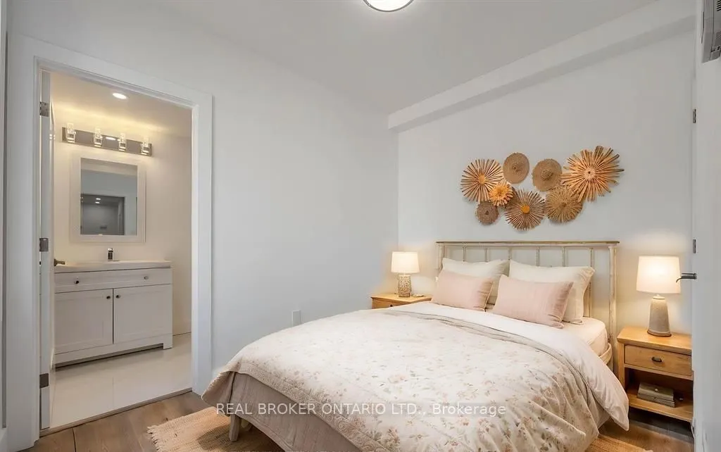 14 Hatfield Crescent #5