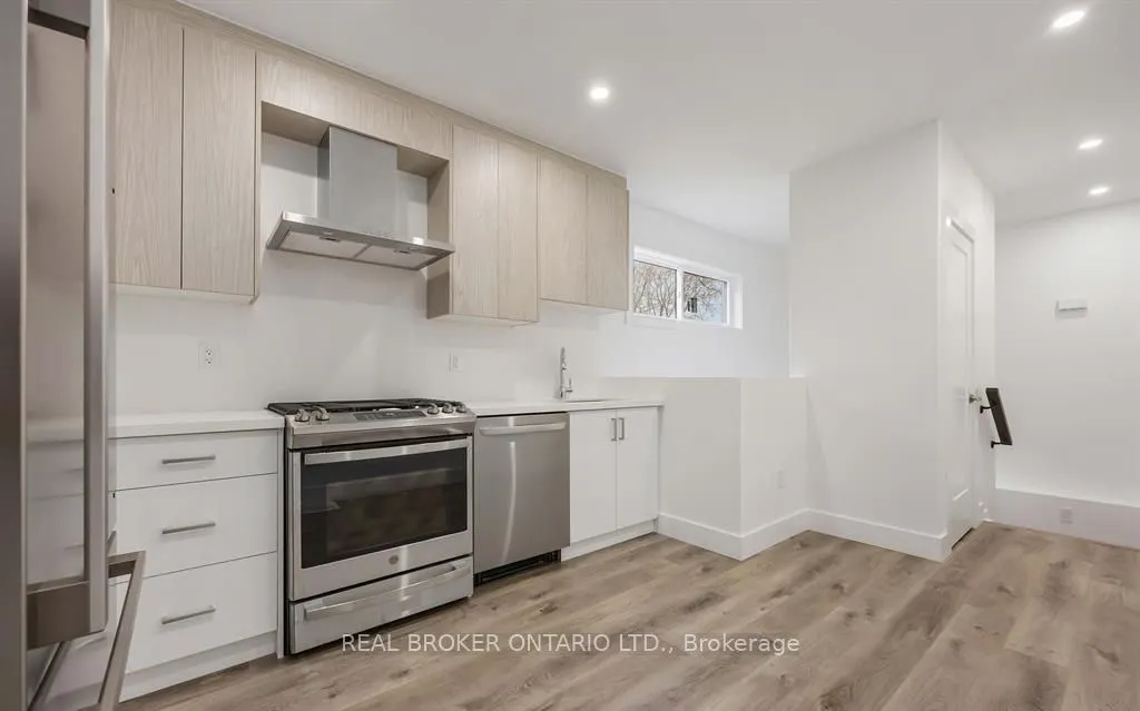 14 Hatfield Crescent #5