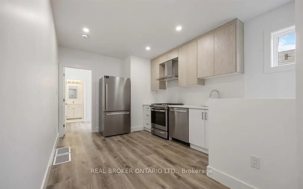 14 Hatfield Crescent #5