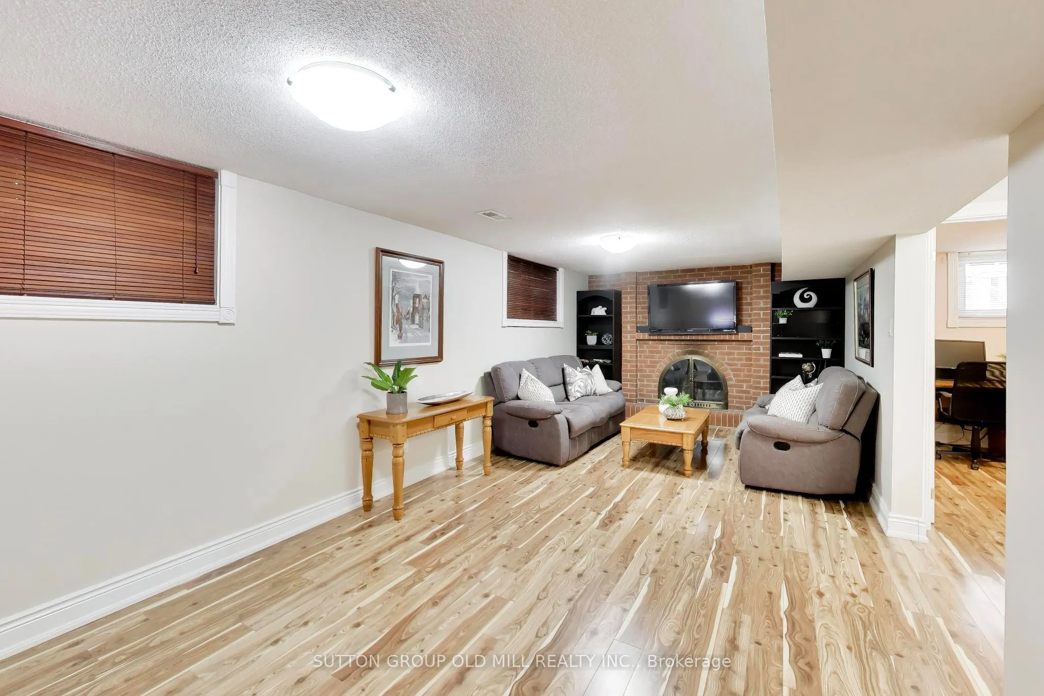 251 Chalfield Lane