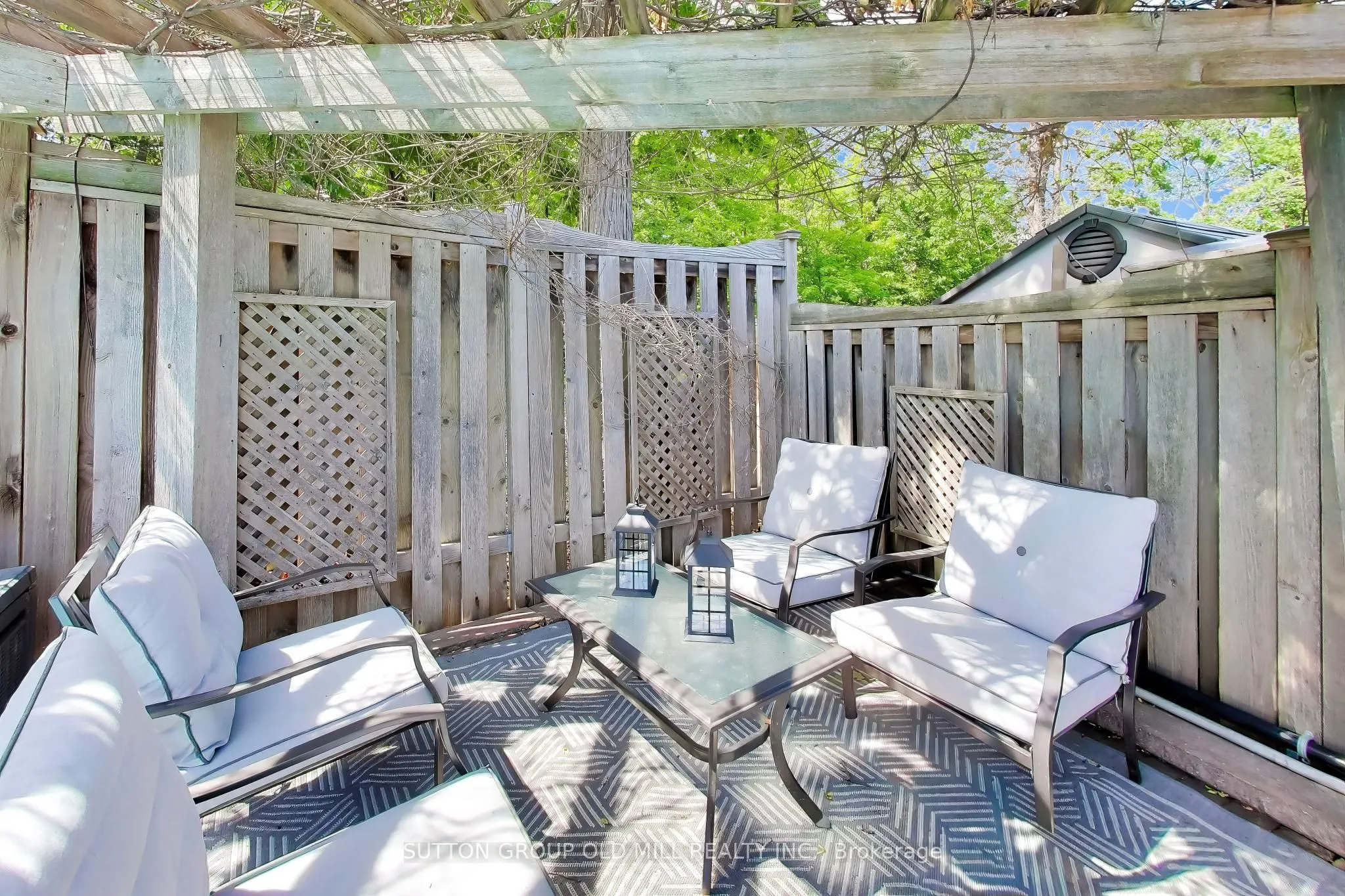 251 Chalfield Lane