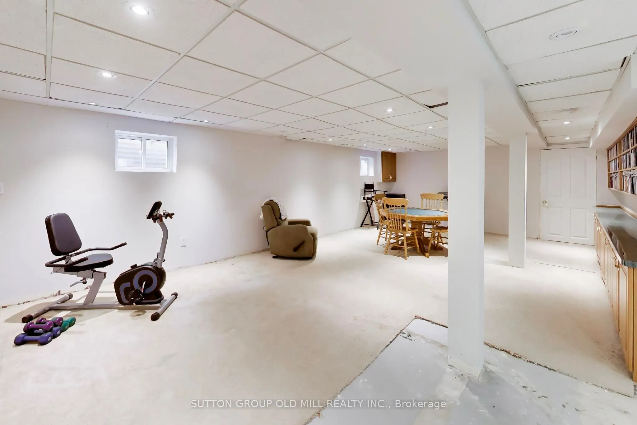 251 Chalfield Lane