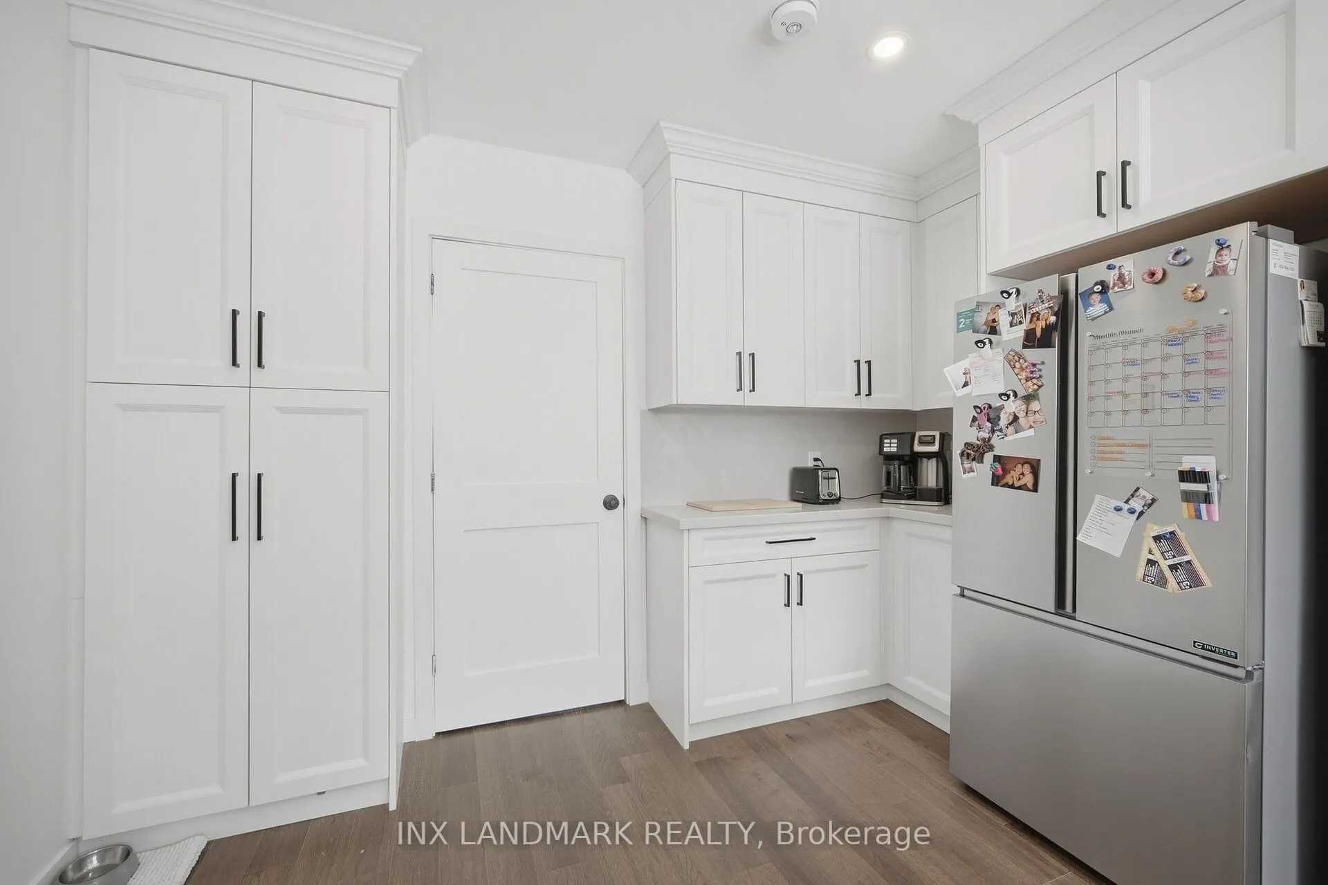 298 South Kingsway