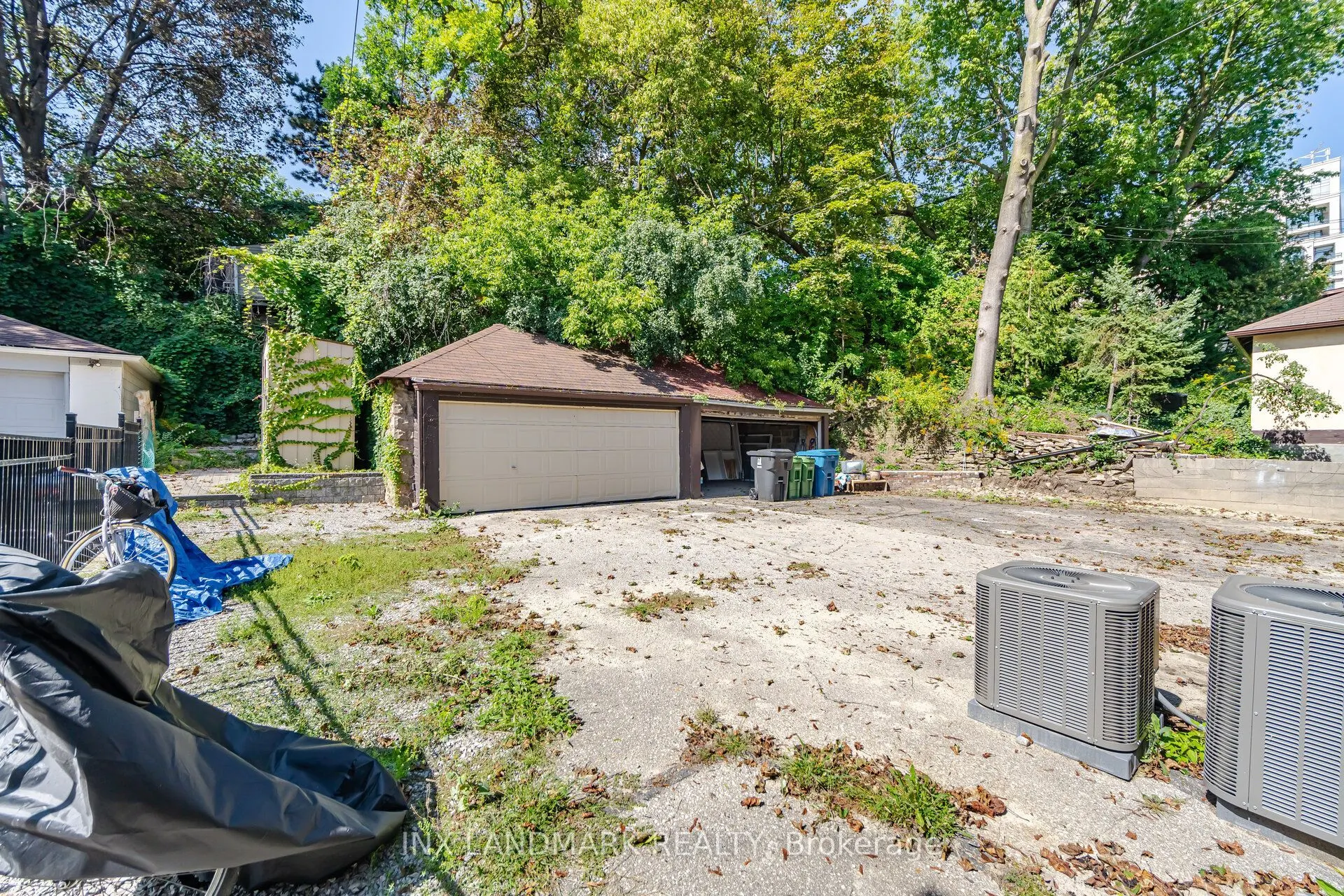 298 South Kingsway