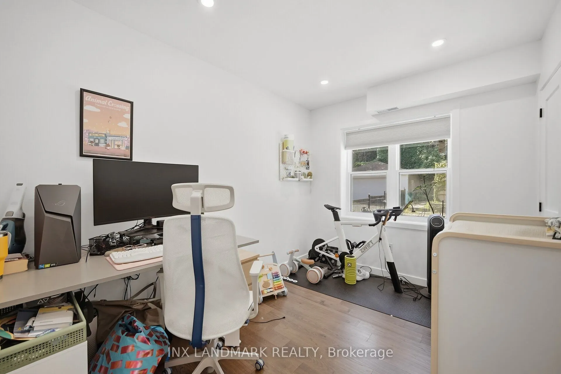 298 South Kingsway