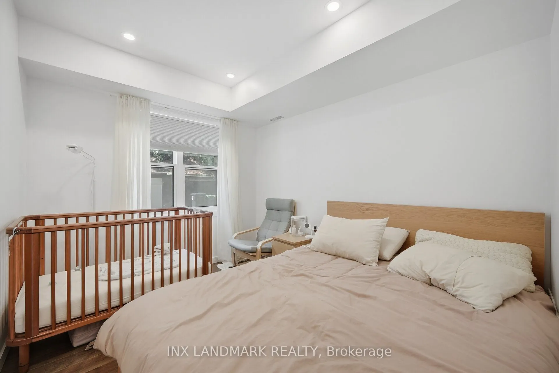 298 South Kingsway