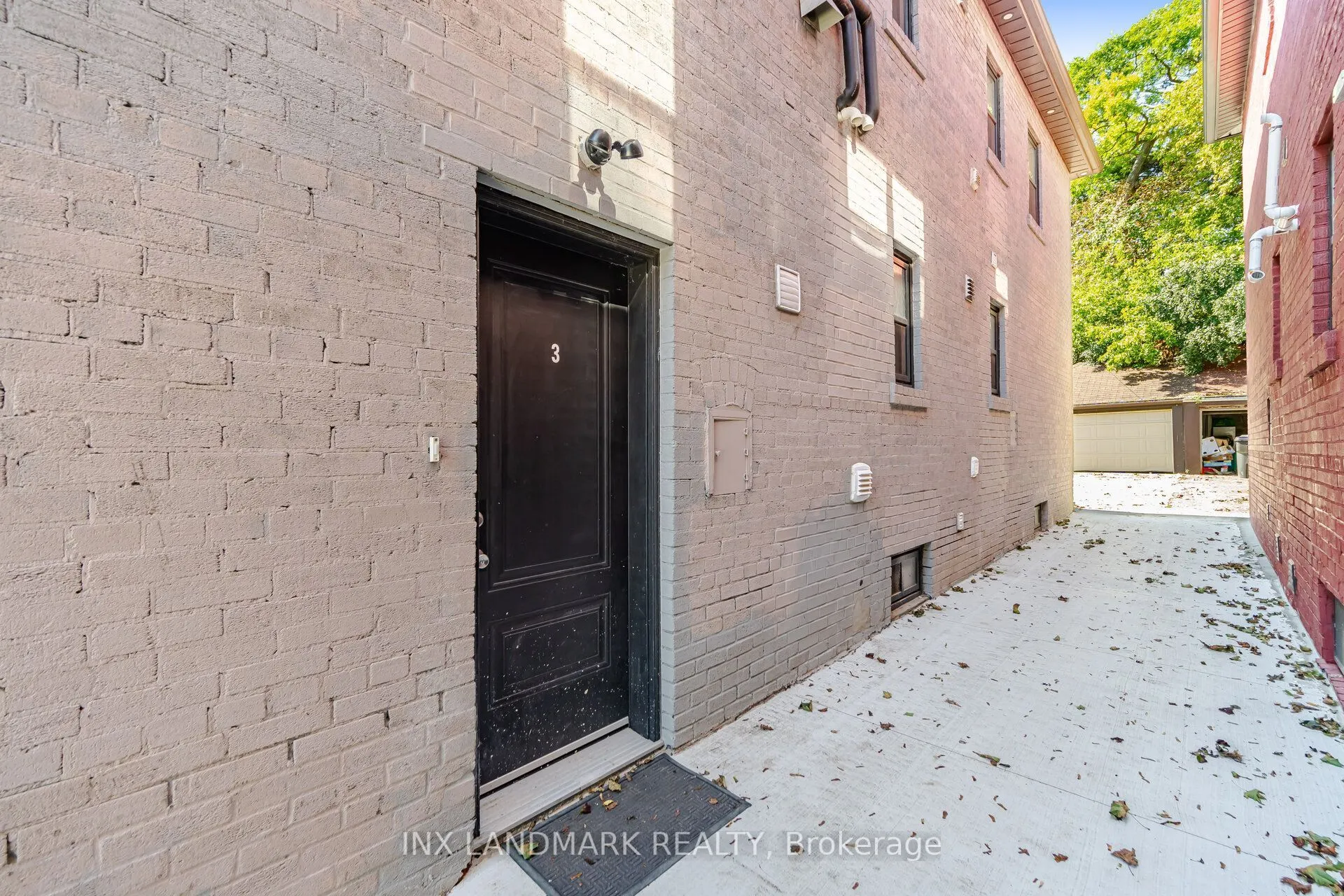 298 South Kingsway