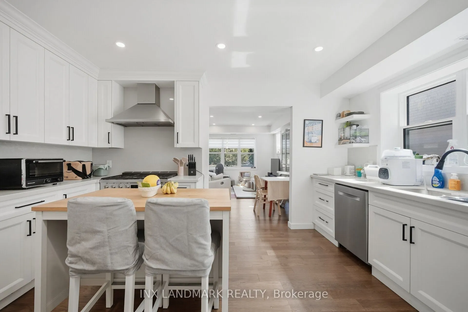 298 South Kingsway