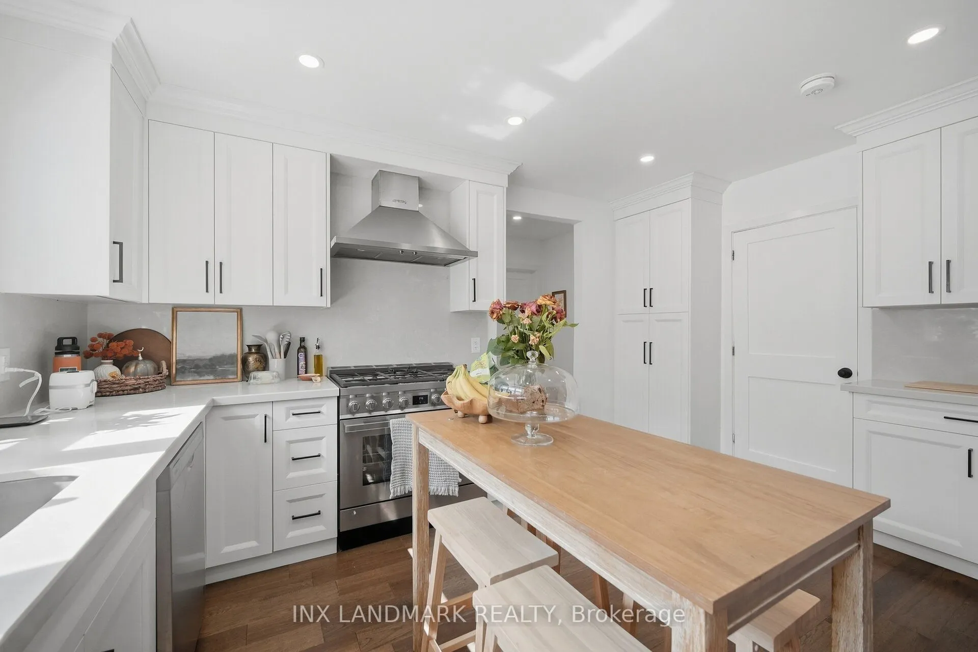 298 South Kingsway