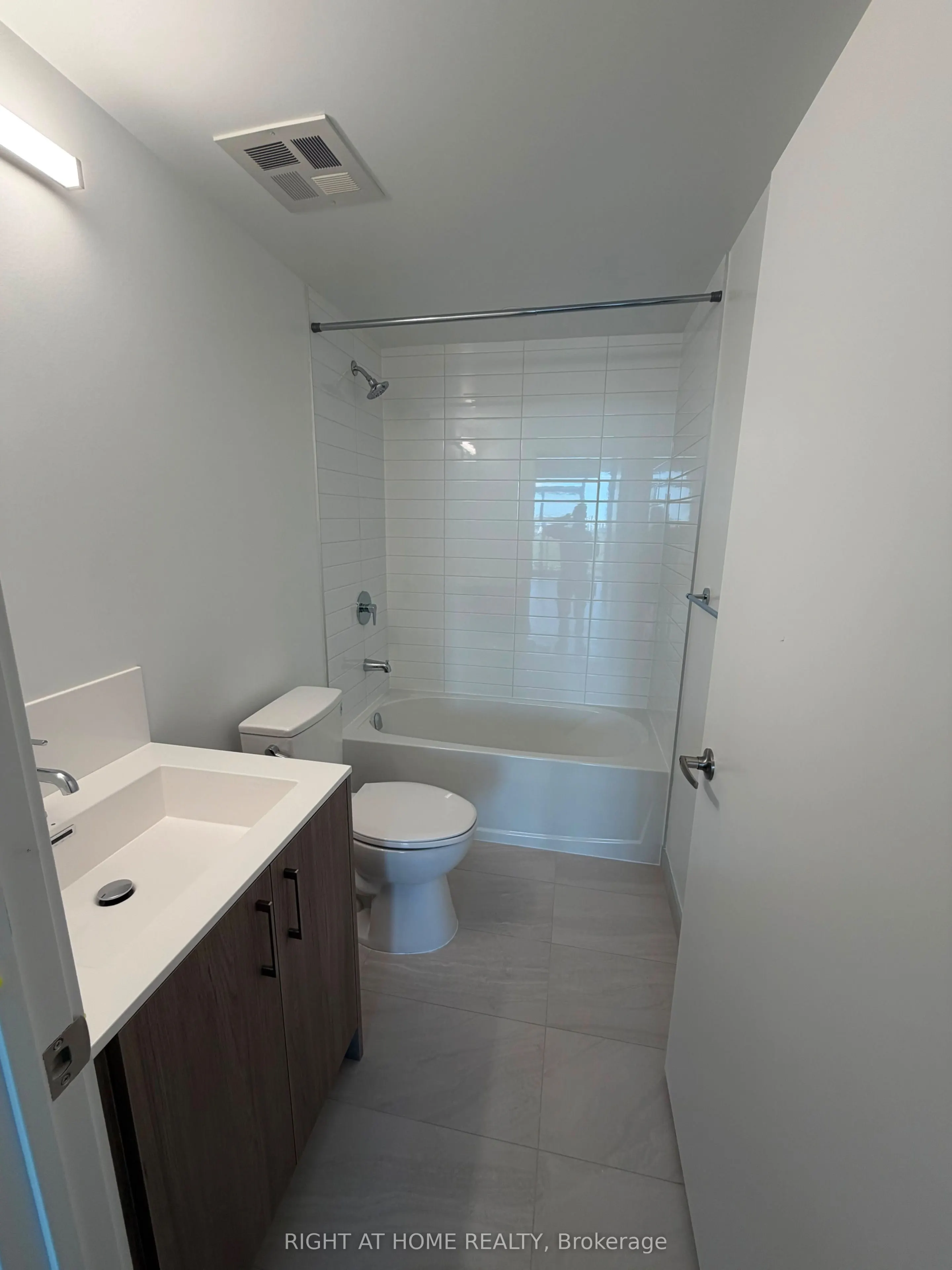 4010 Eglinton Avenue W #2320