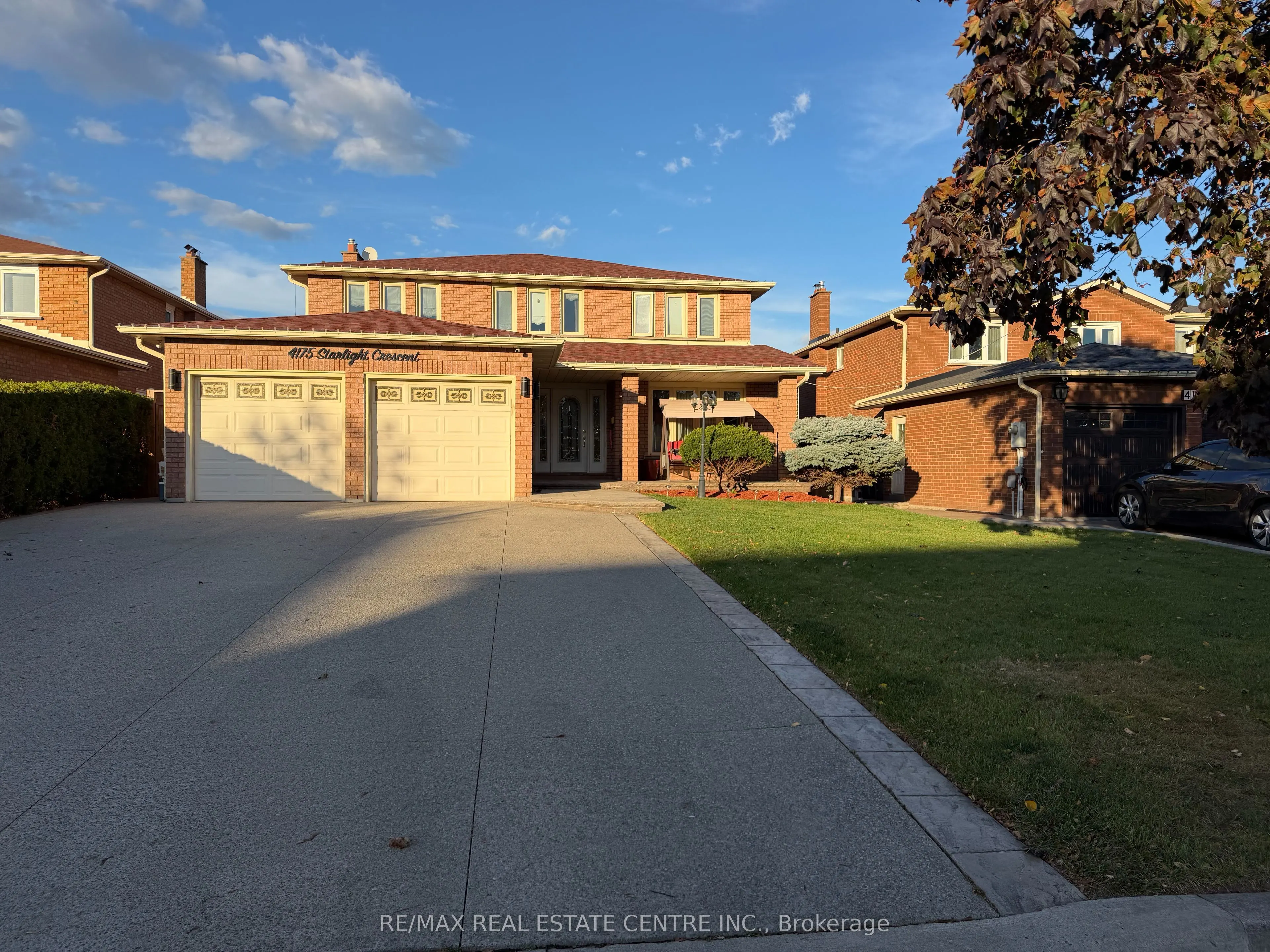 4175 Starlight Crescent