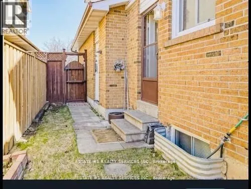84 Simmons Boulevard