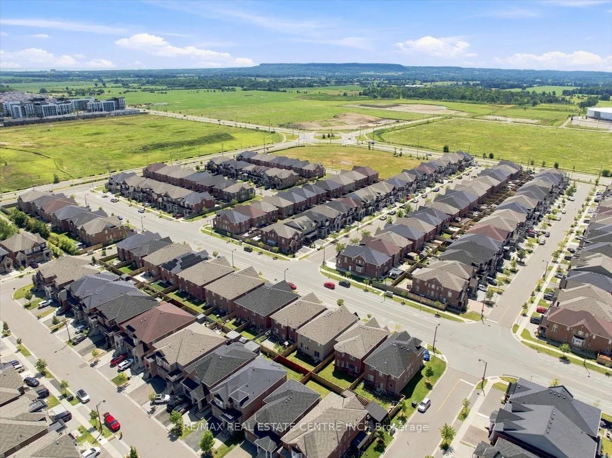 1053 Job Crescent