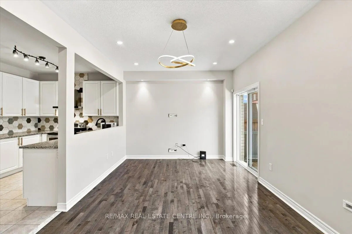 1053 Job Crescent