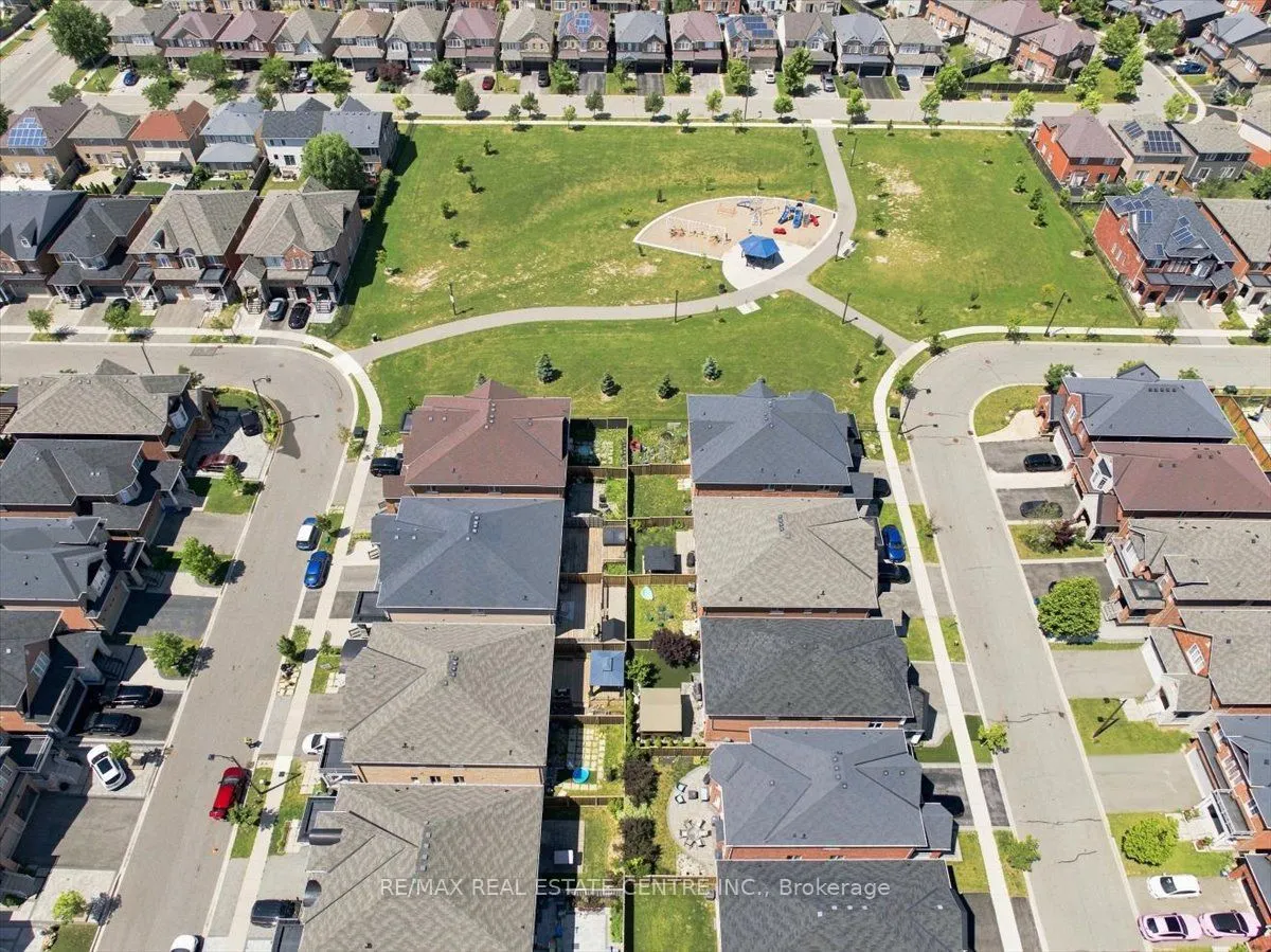 1053 Job Crescent