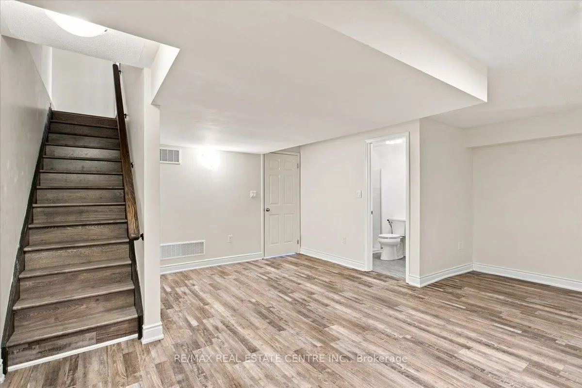 1053 Job Crescent