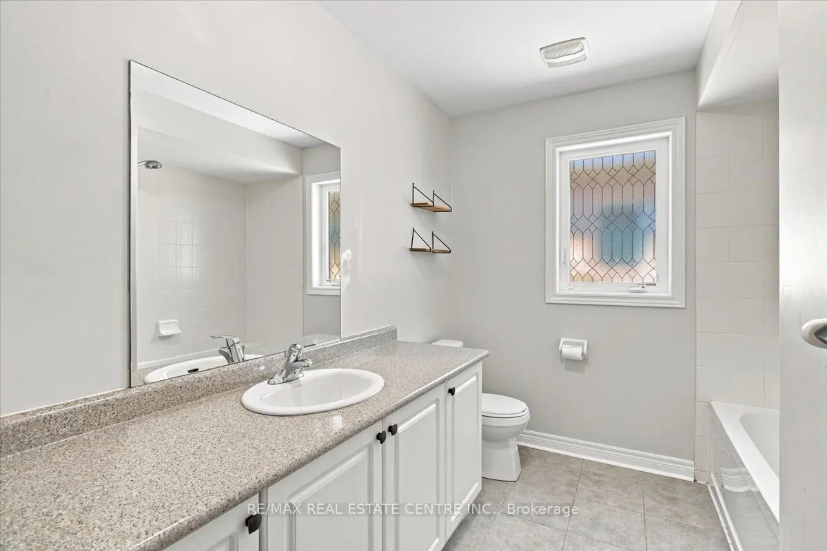 1053 Job Crescent