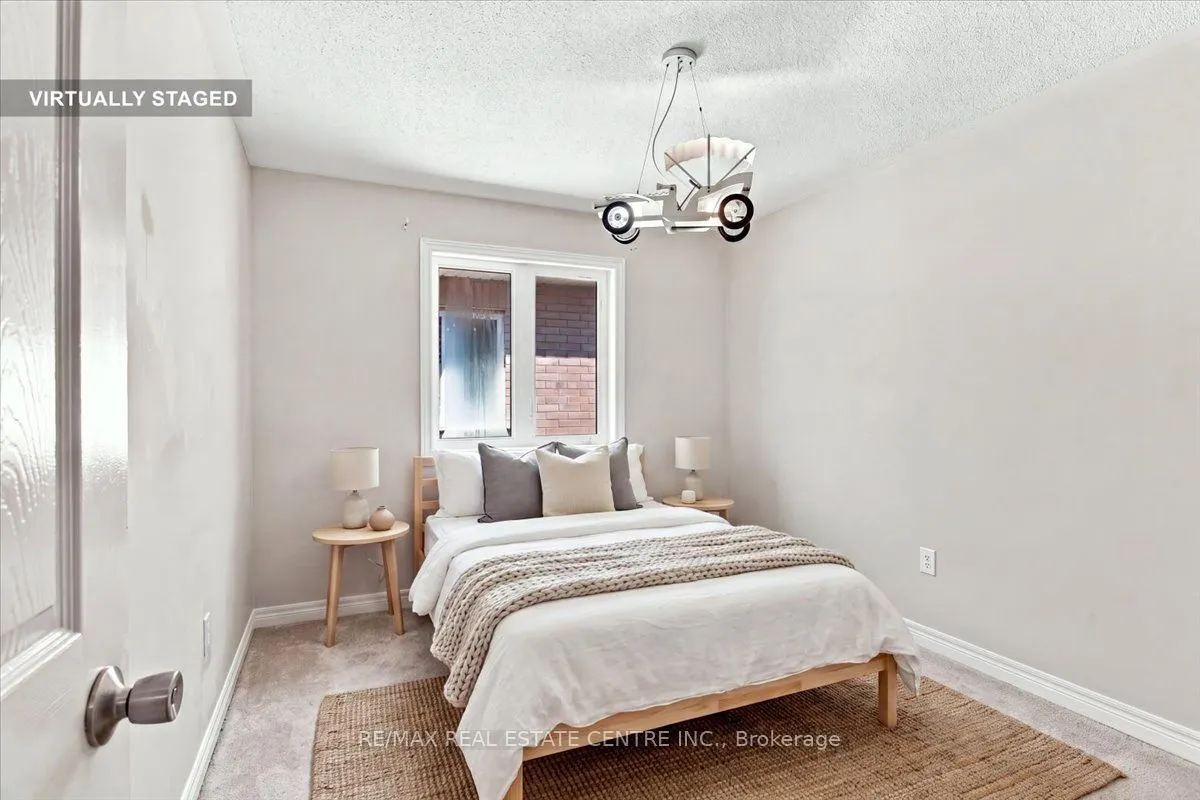 1053 Job Crescent