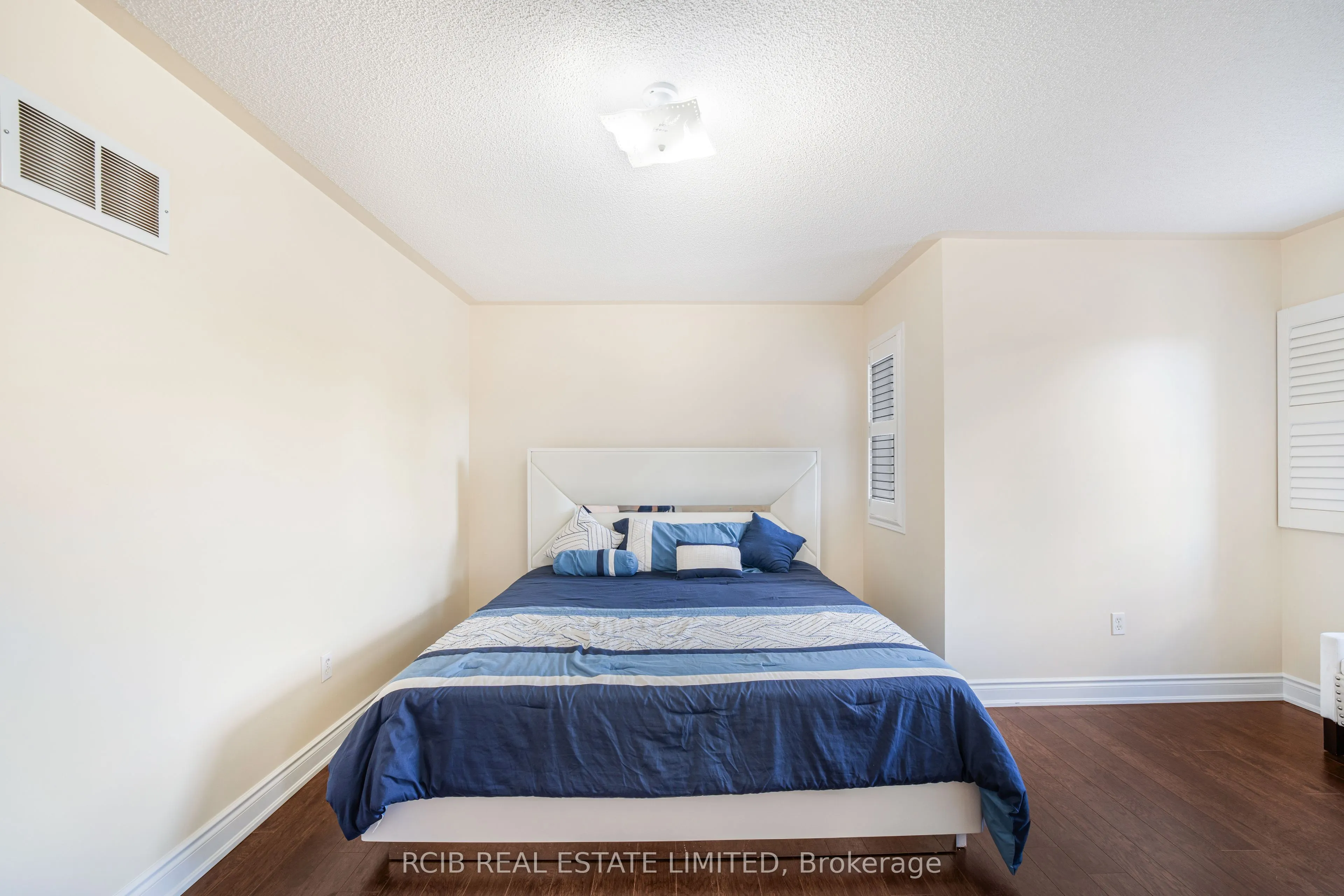 12 Spencer Drive
