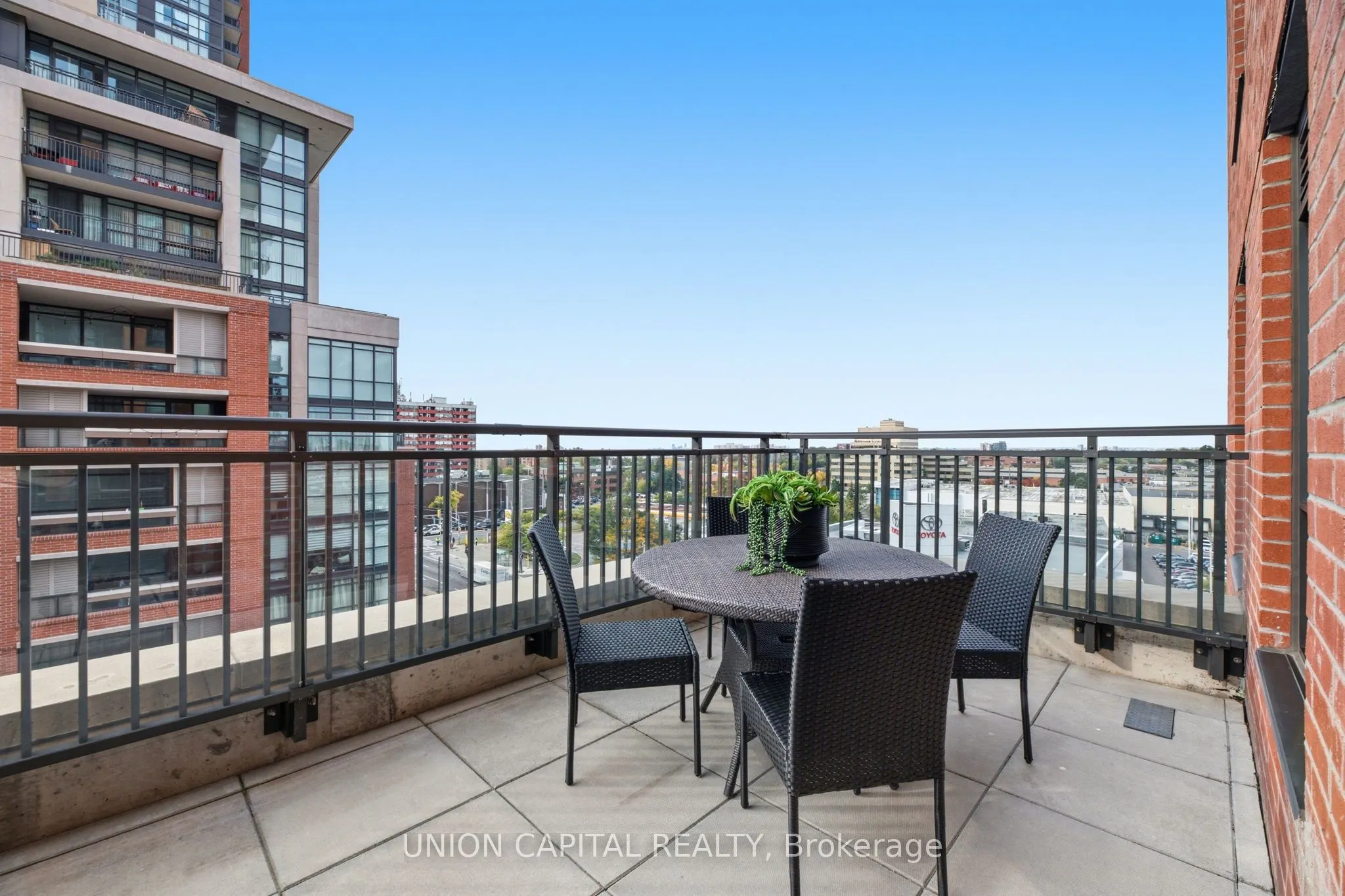 3091 Dufferin Street #735
