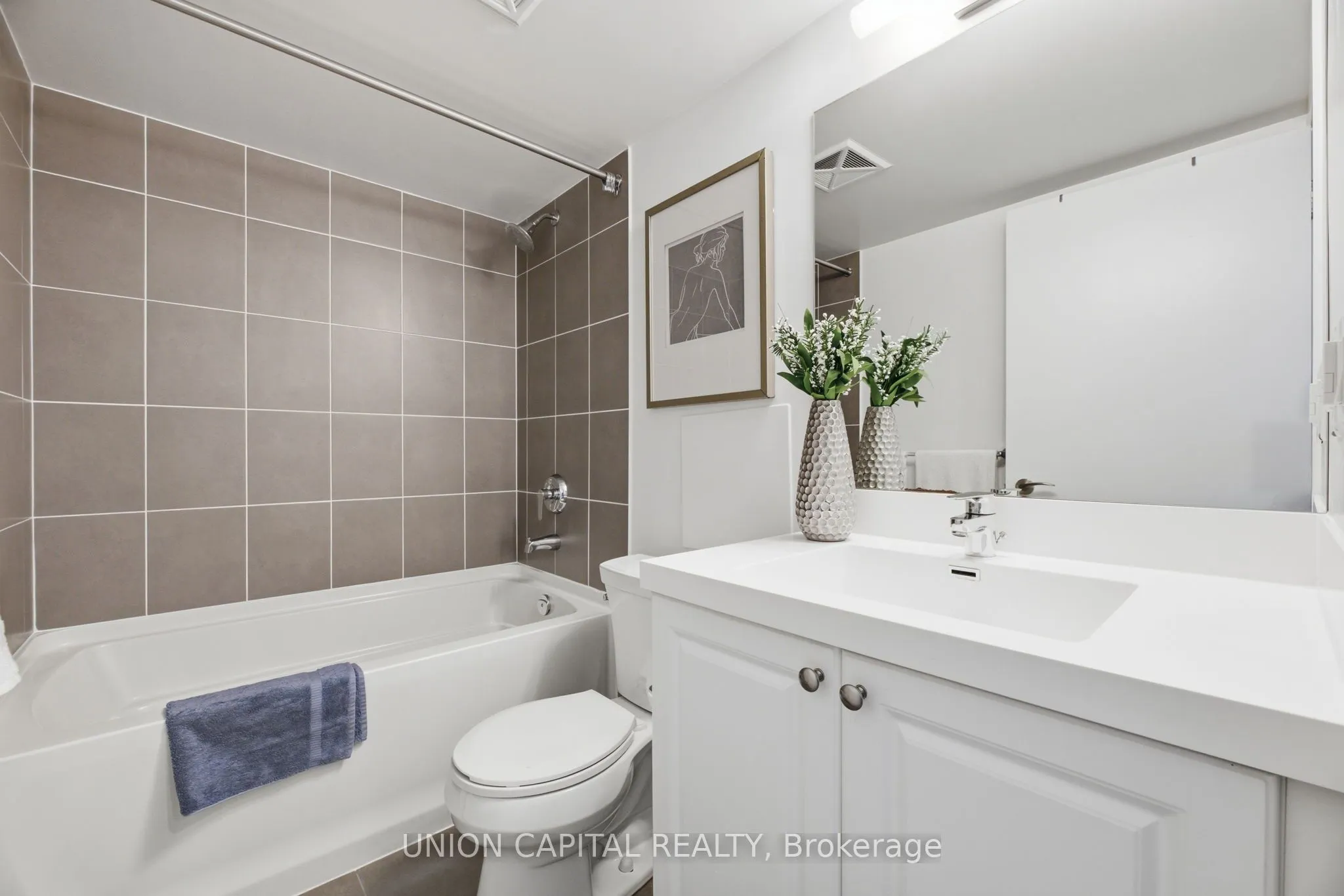 3091 Dufferin Street #735